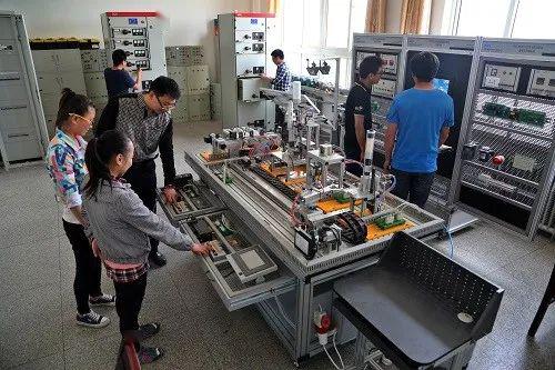 兰 图绘就 职 等你来 机电工程系和汽车工程与交通运输系